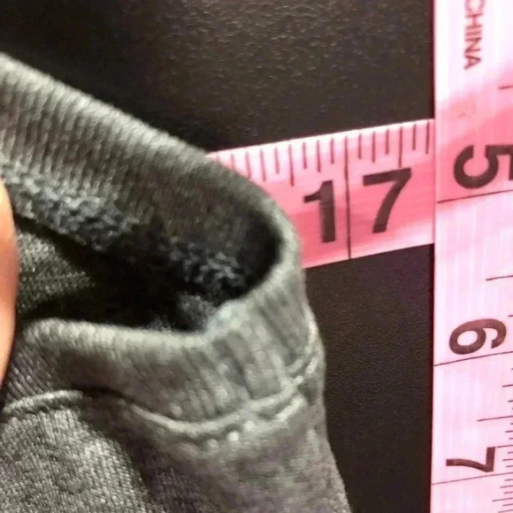 Under Armor Loose Fit, Racerback, scoop neck, lAthletic Tank Top - Picture 3 of 5